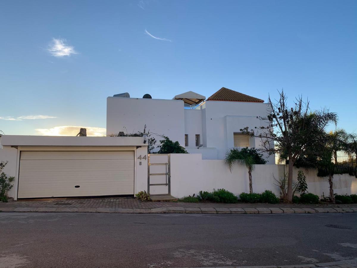 Villa Lms Sale Exterior photo